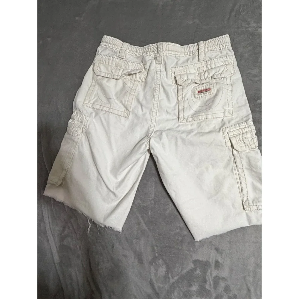 True Religion Cargo Shorts Mens 34 Off White Relaxed Fit Raw Hem Contrast Stitch